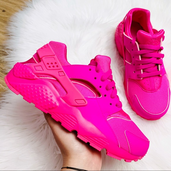 Nike Shoes - Nike Huarache Fuchsia Pink
